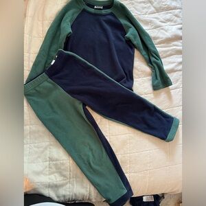 Patagonia Matching fleece top and bottoms